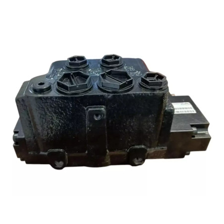 ROZDZIELACZ SKRĘTU DOOSAN DEVELON  420-00416B 420-00416A