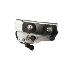 SILNIK SILNICZEK WYCIERACZEK DAEWOO DOOSAN DL200 2